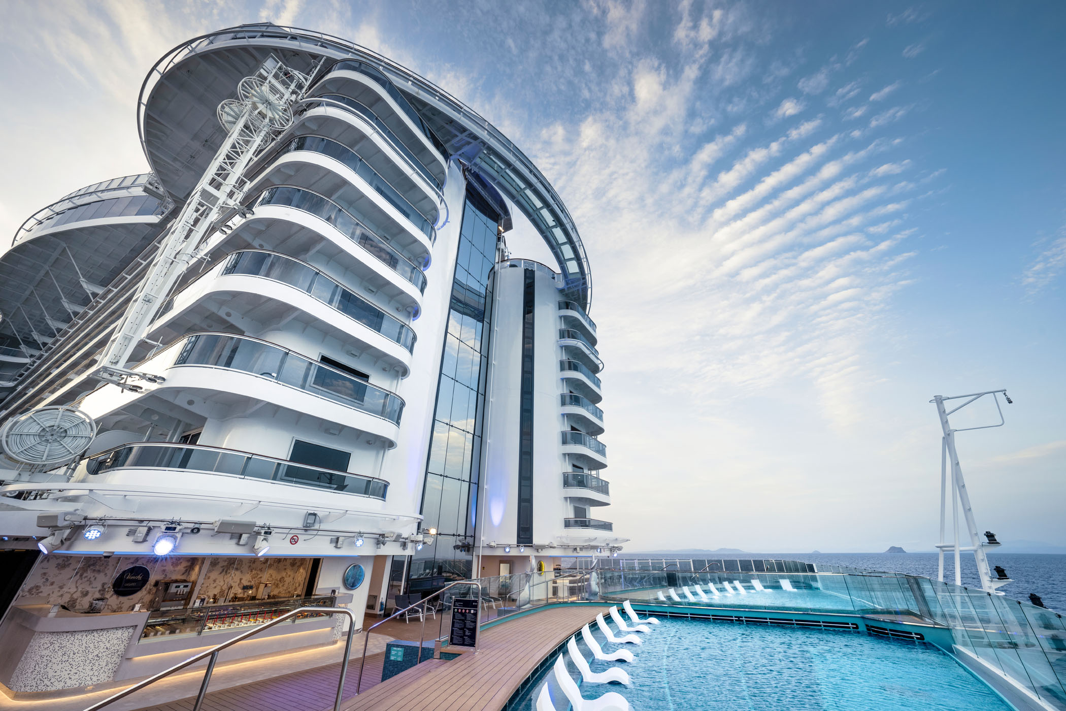 MSC Seashore, Infinity Pool