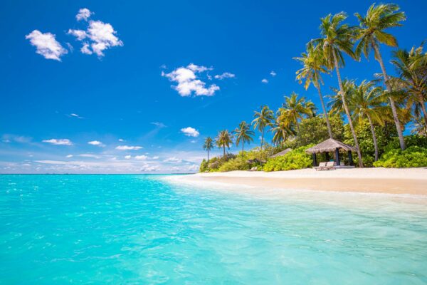 Beach,Resort,Landscape,,Tropic,Surf,And,Horizontal,Sea,As,Summer