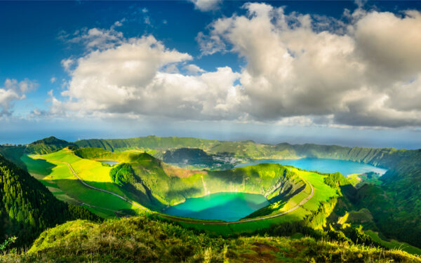 Azore - PortugaliaThe Blue and Green Lakes, Azores - 